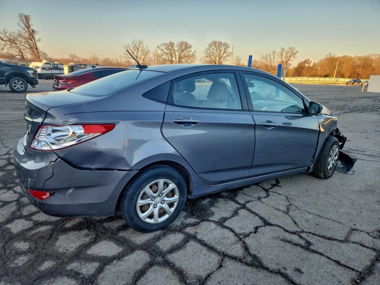 2013 HYUNDAI ACCENT