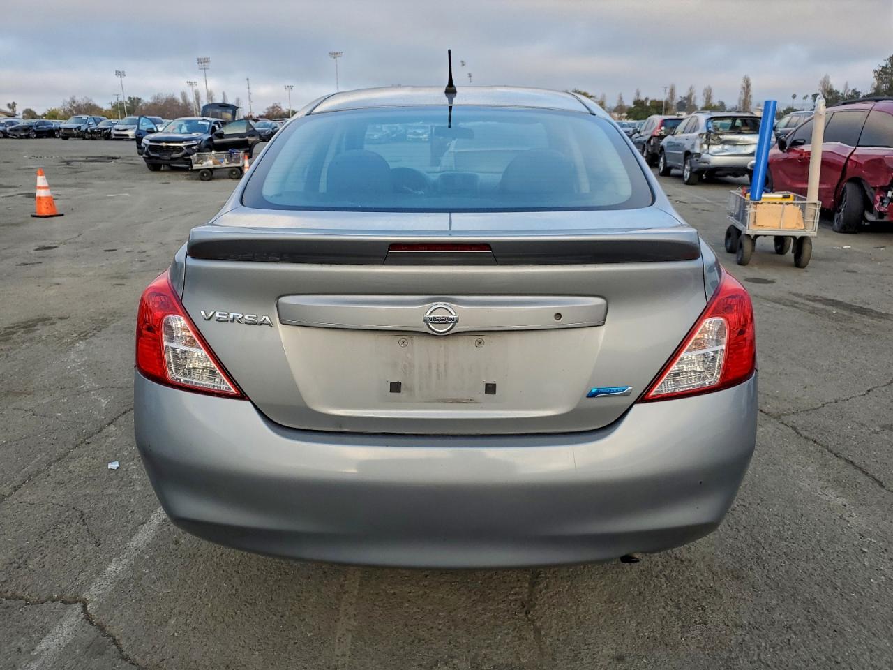 2014 NISSAN VERSA