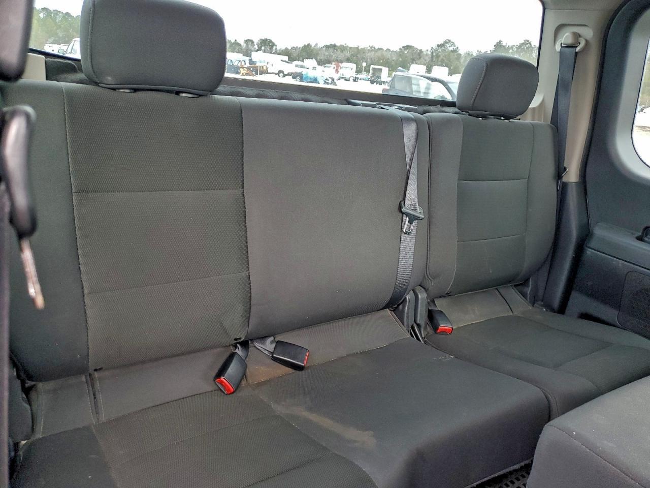 2011 NISSAN Titan