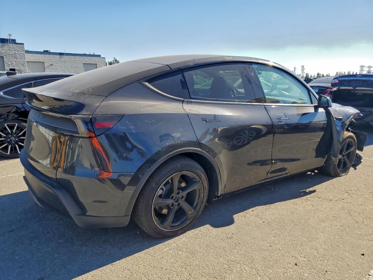 2026 TESLA MODEL Y