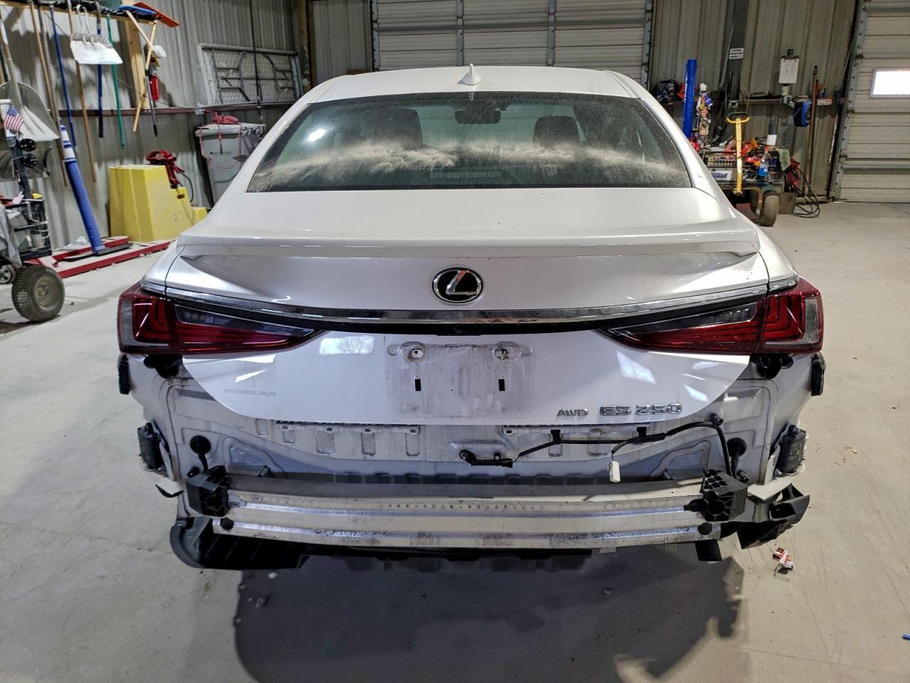 2021 LEXUS ES 250
