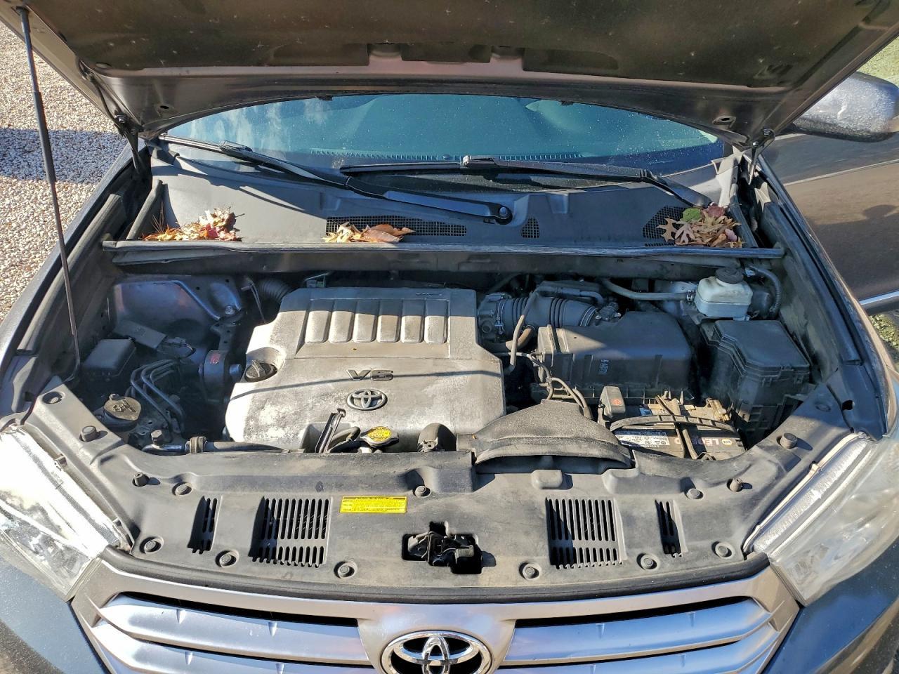 2013 TOYOTA HIGHLANDER