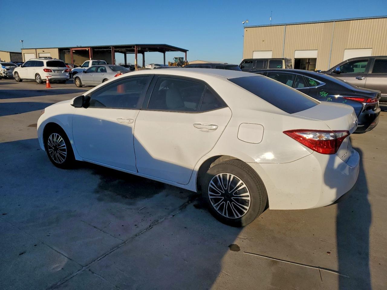 2015 TOYOTA COROLLA