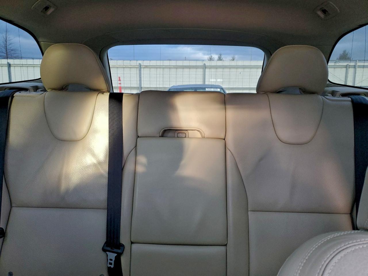 2010 VOLVO XC60
