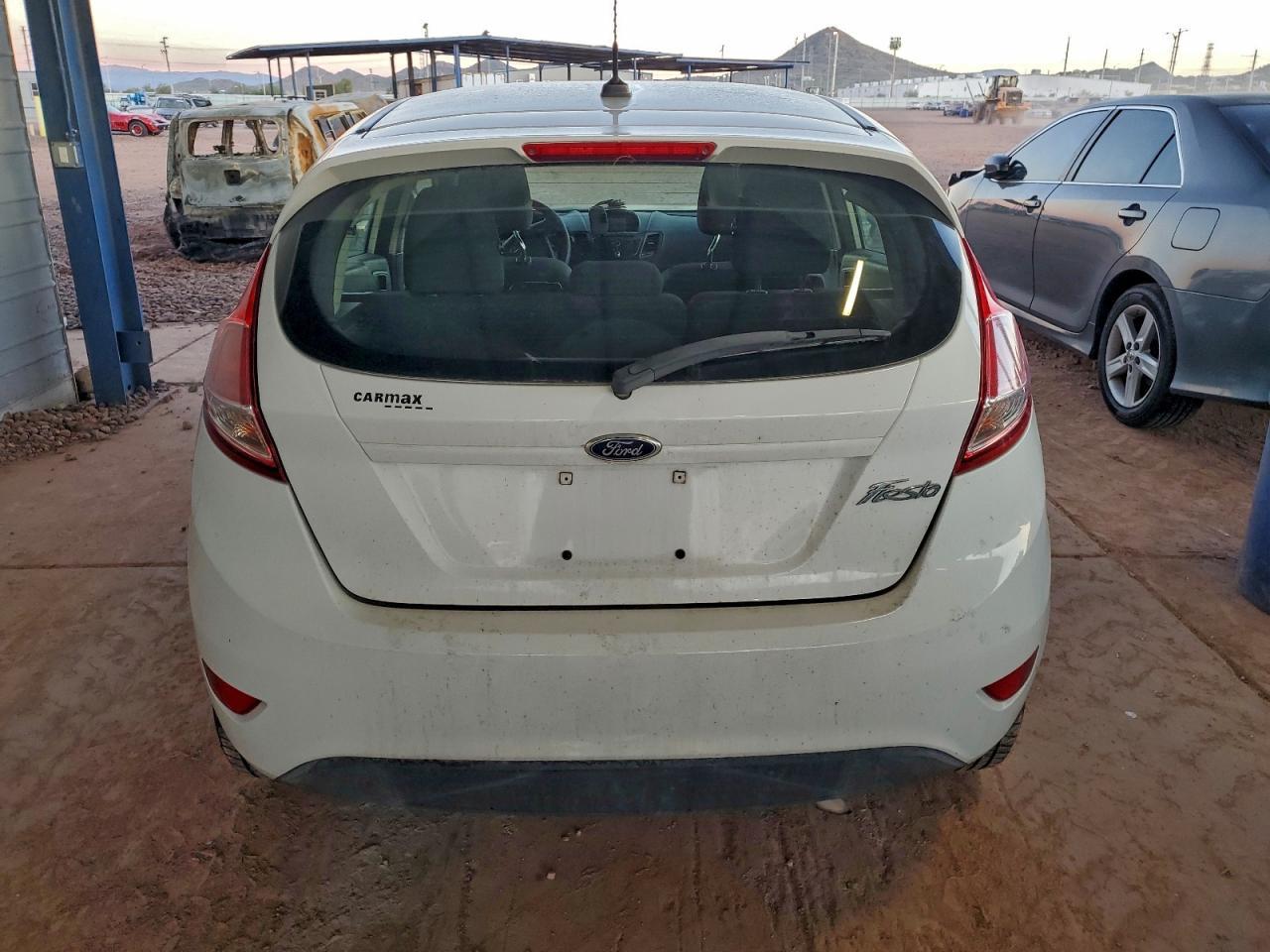 2016 FORD Fiesta