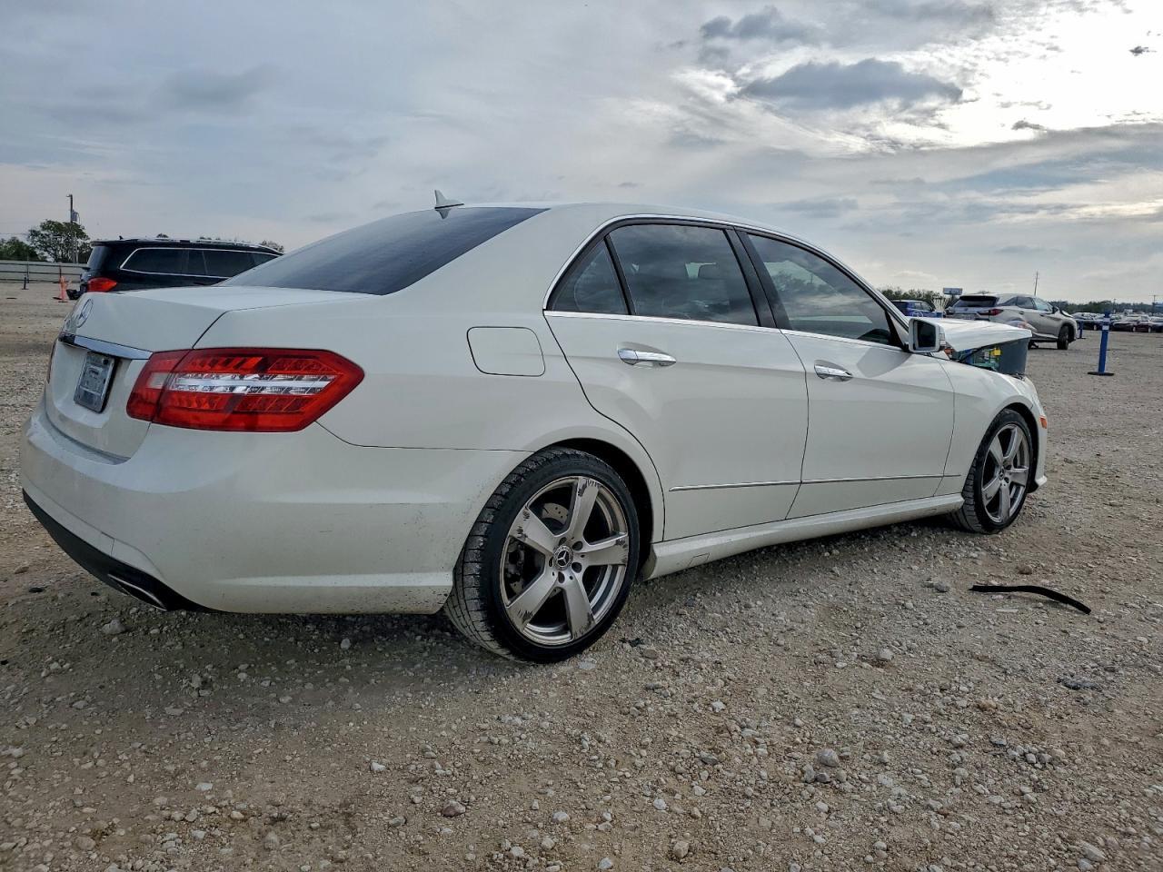 2010 MERCEDES-BENZ E-Class