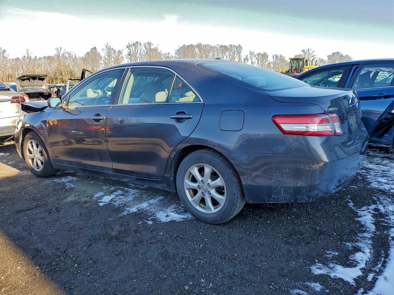 2011 TOYOTA CAMRY