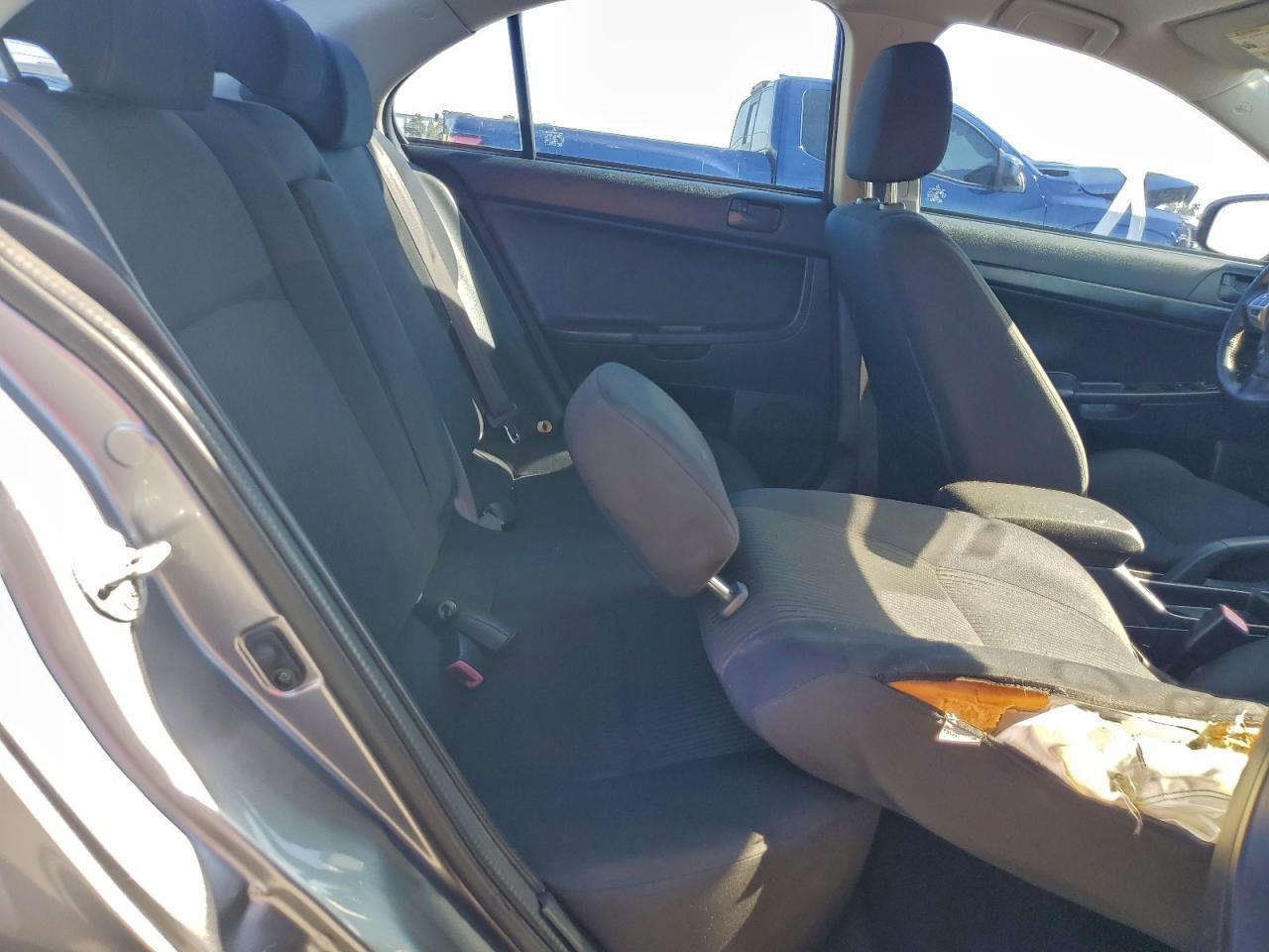 2015 MITSUBISHI LANCER