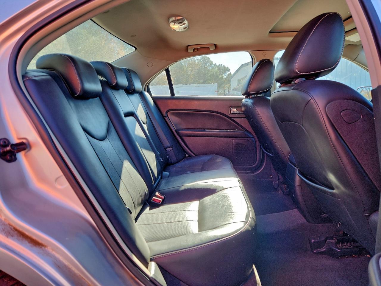 2010 MERCURY Milan