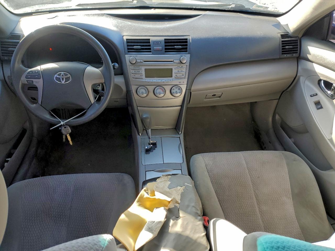 2011 TOYOTA CAMRY