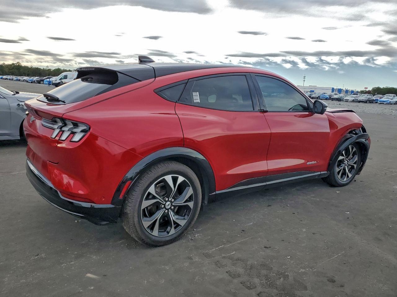 2021 FORD Mustang Mach-E