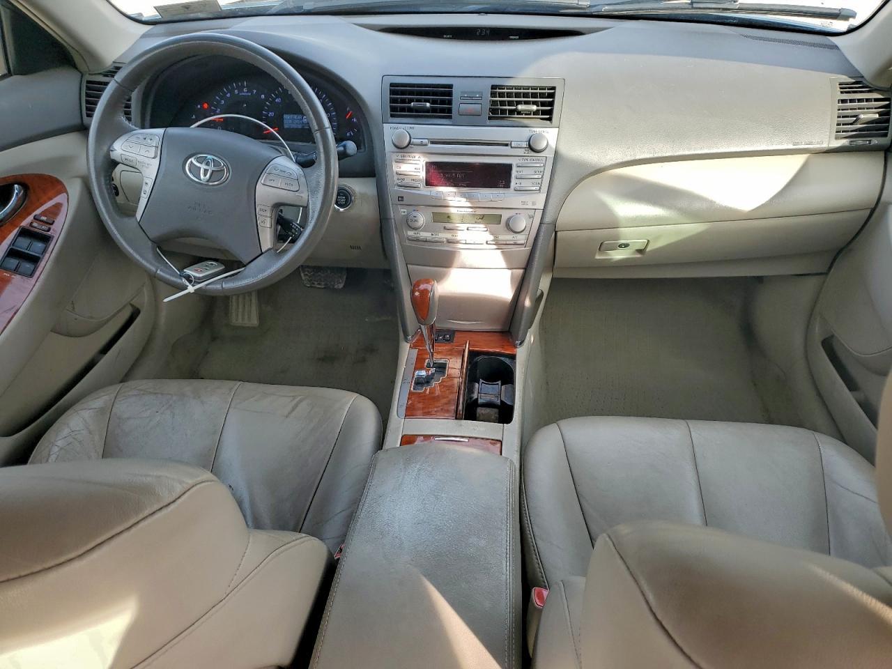 2010 TOYOTA CAMRY