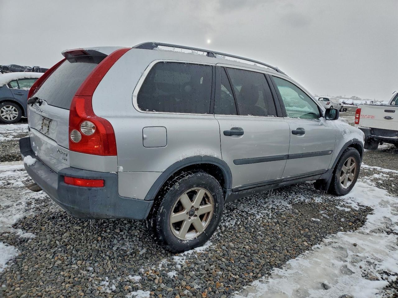 2004 VOLVO XC90