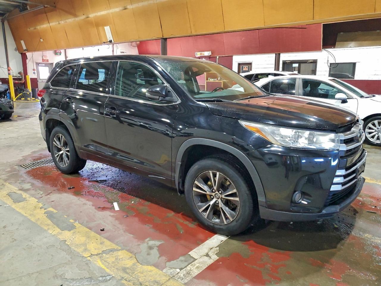 2017 TOYOTA HIGHLANDER