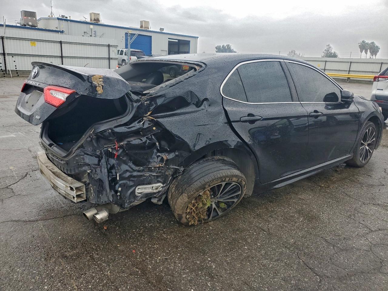 2018 TOYOTA CAMRY