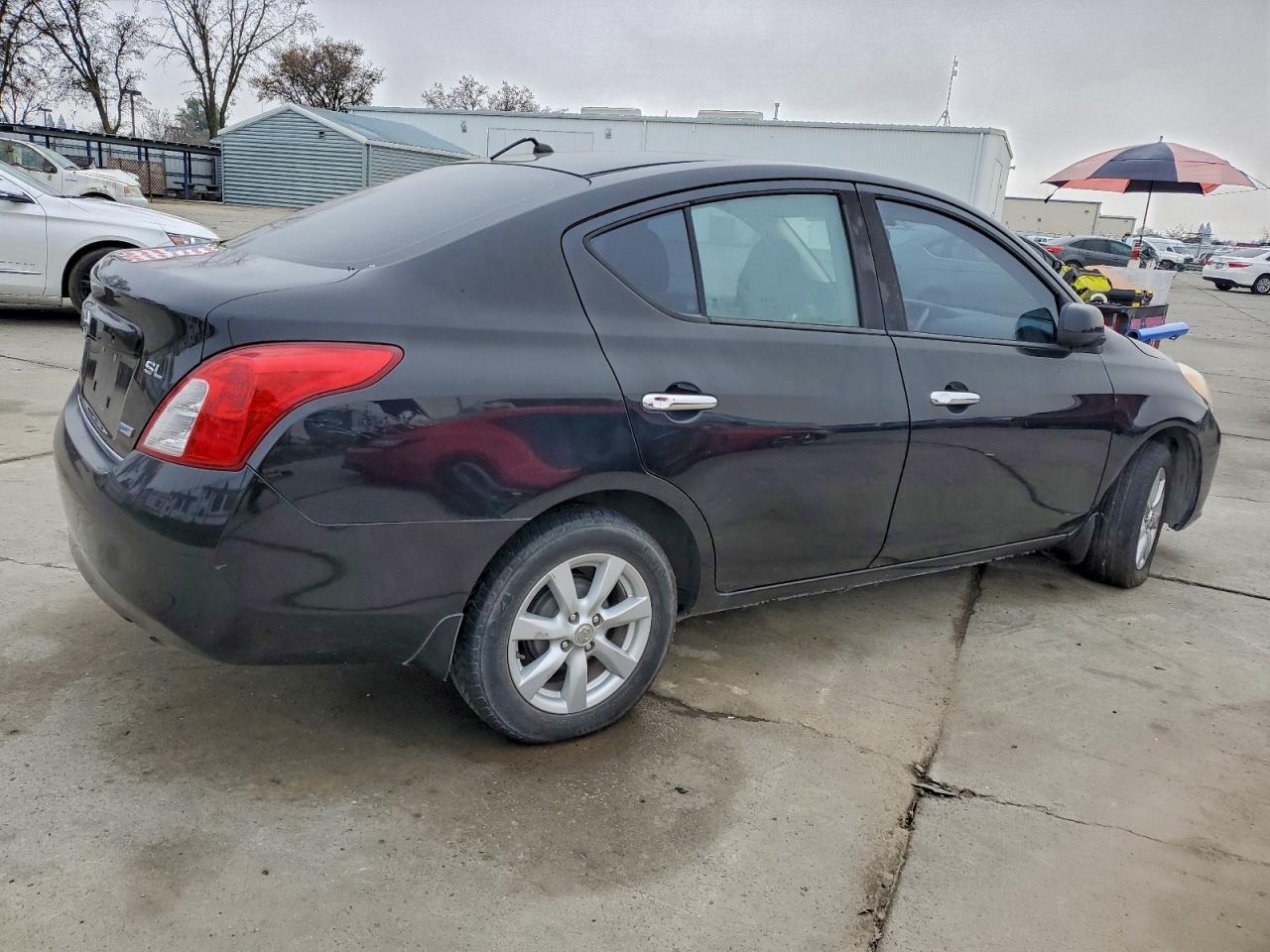 2015 NISSAN VERSA