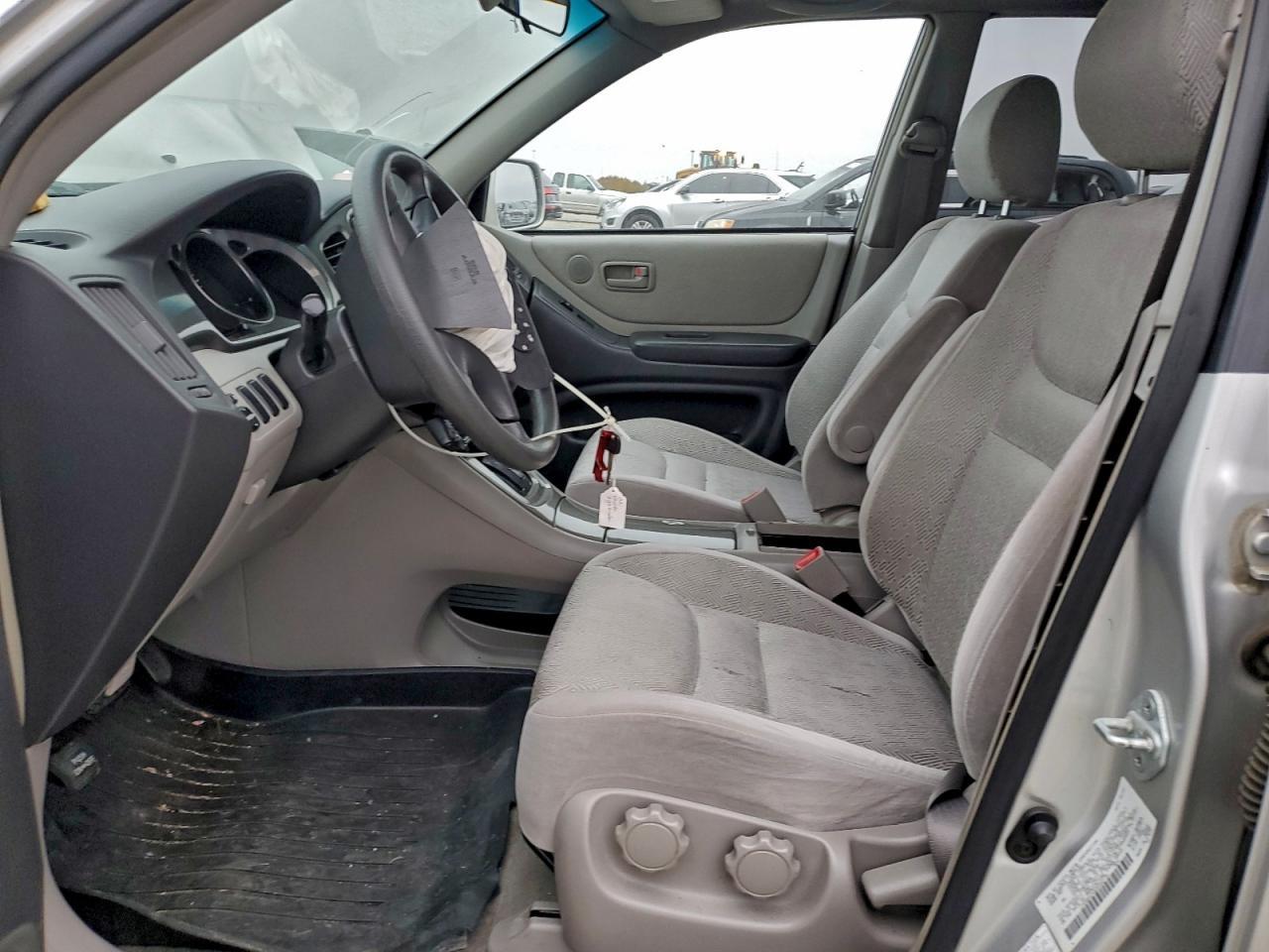 2002 TOYOTA HIGHLANDER