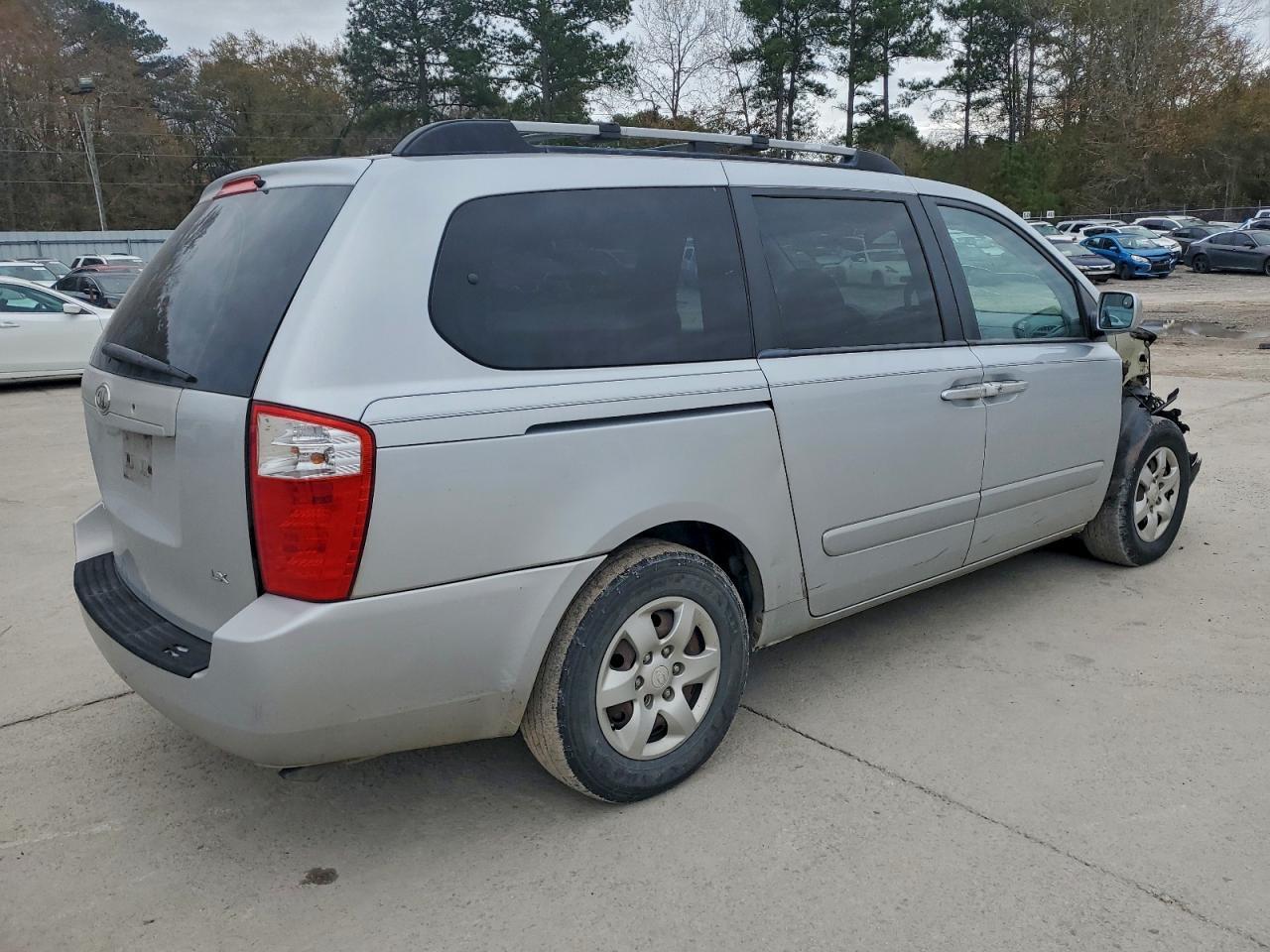 2008 KIA SEDONA