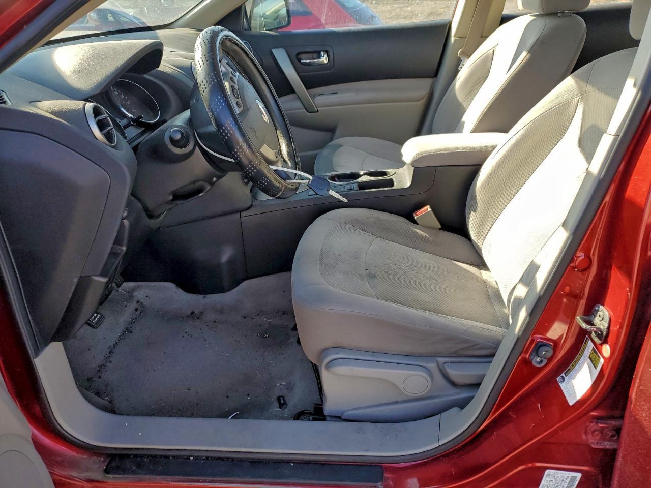 2014 NISSAN ROGUE