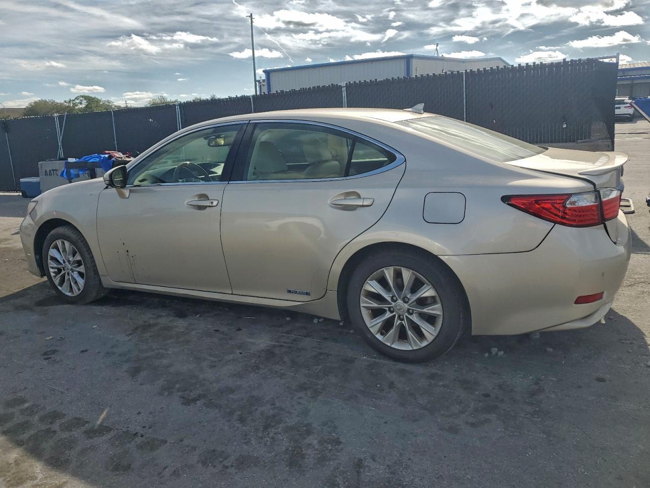 2013 LEXUS ES 300H