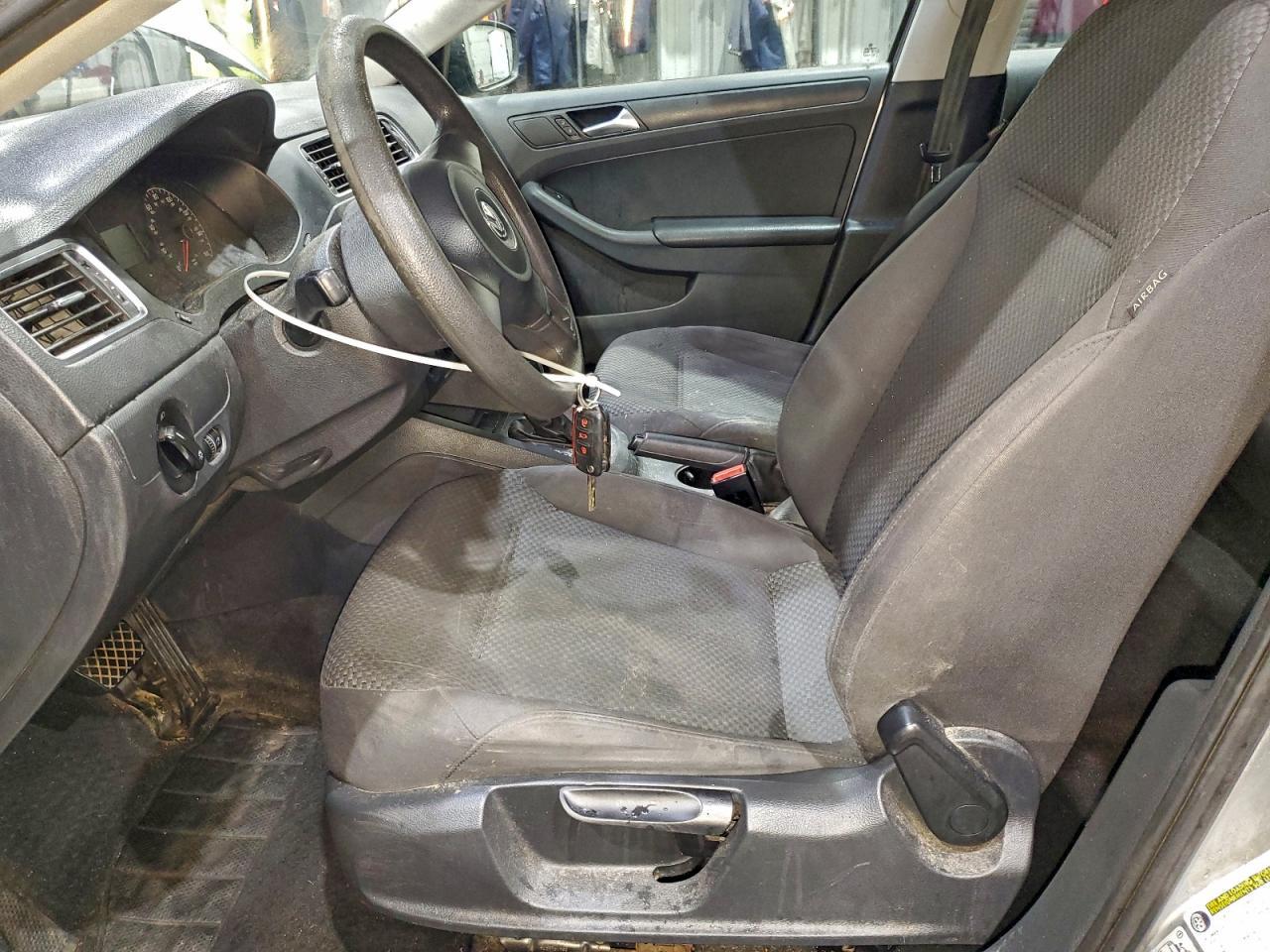 2013 VOLKSWAGEN JETTA