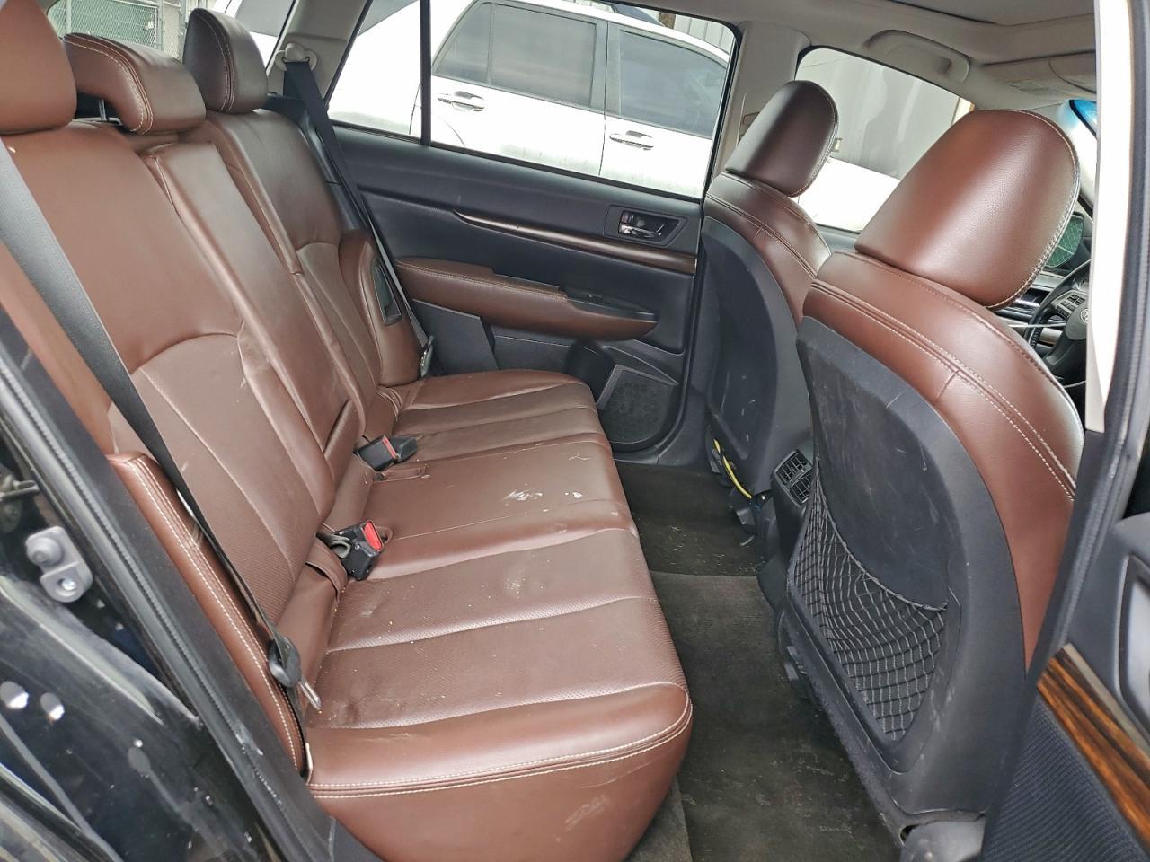 2013 SUBARU Outback