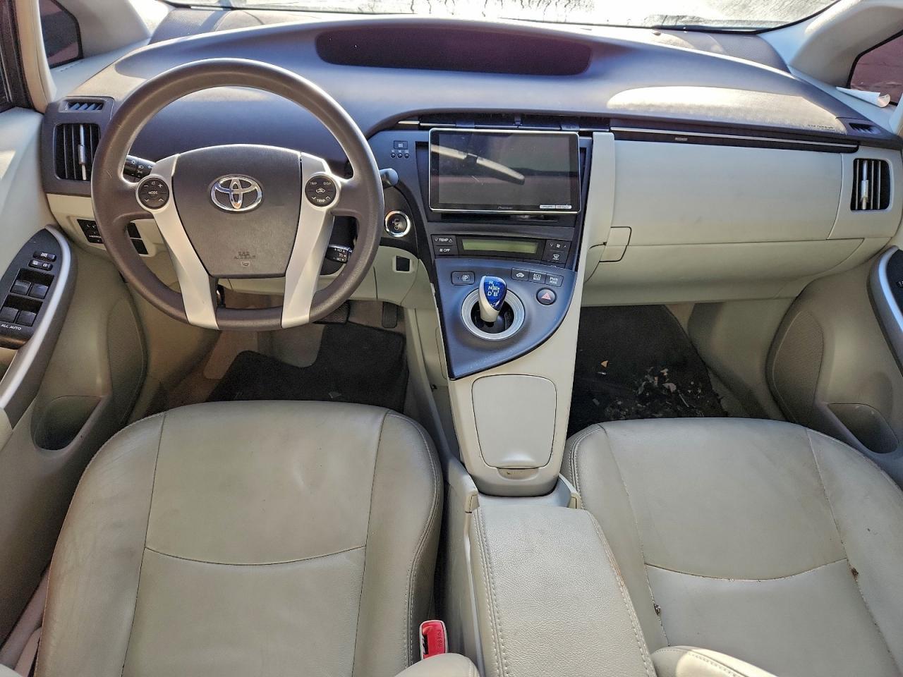 2011 TOYOTA PRIUS