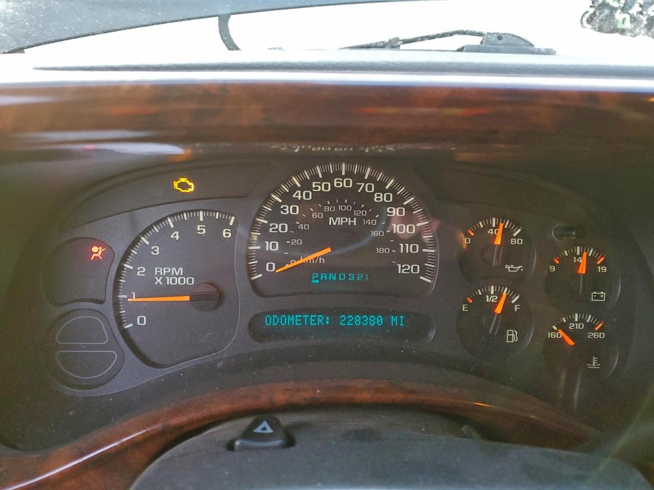 2004 CHEVROLET Tahoe