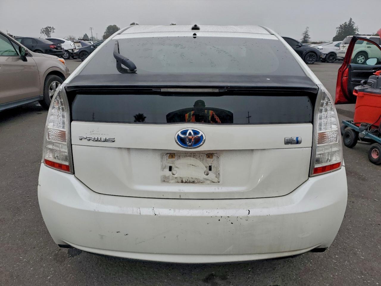 2011 TOYOTA PRIUS