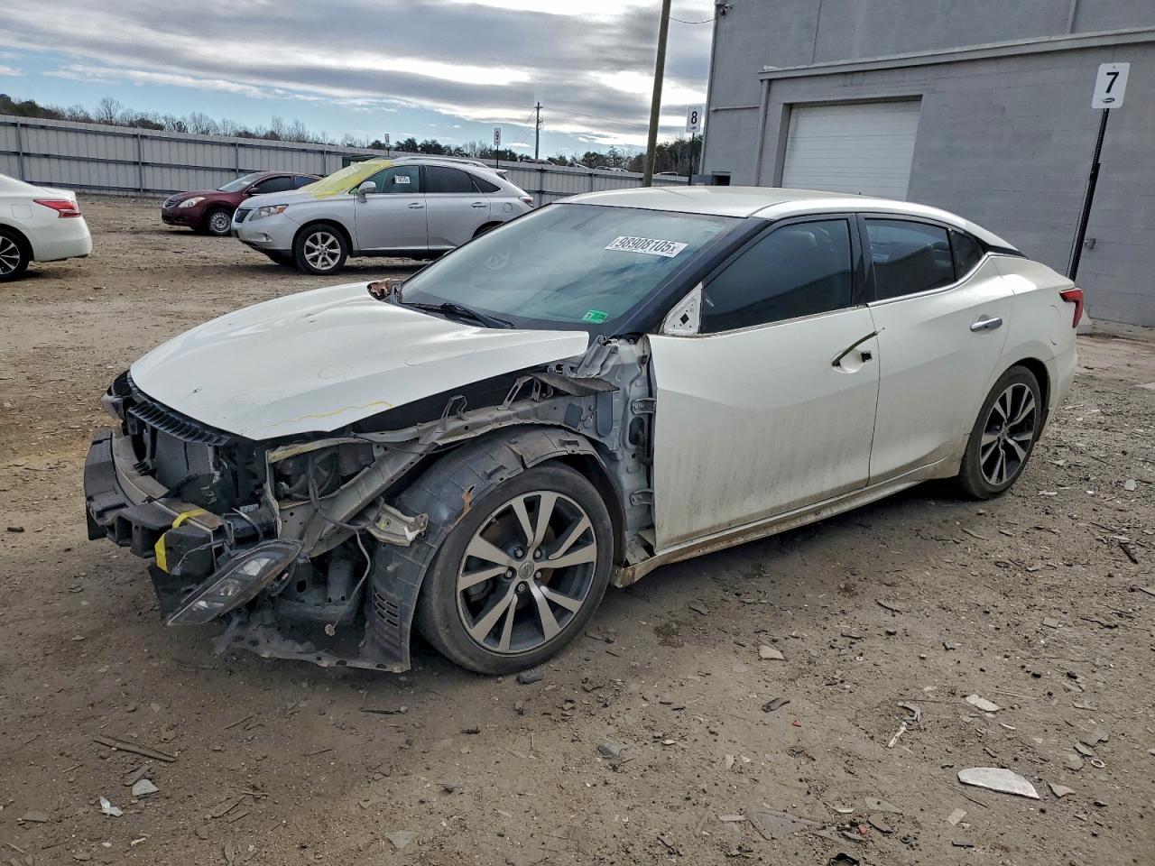 2016 NISSAN Maxima