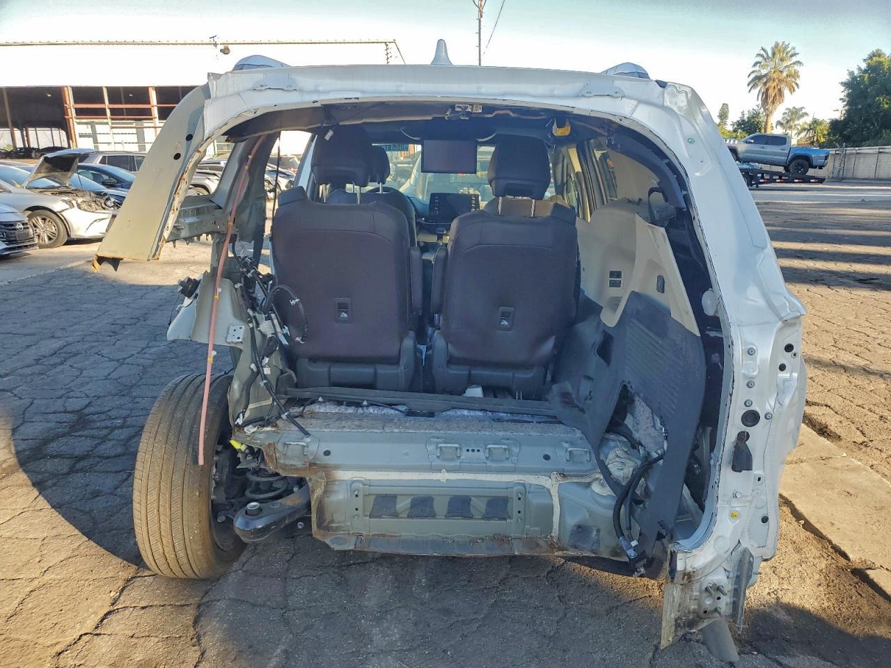 2023 TOYOTA SIENNA