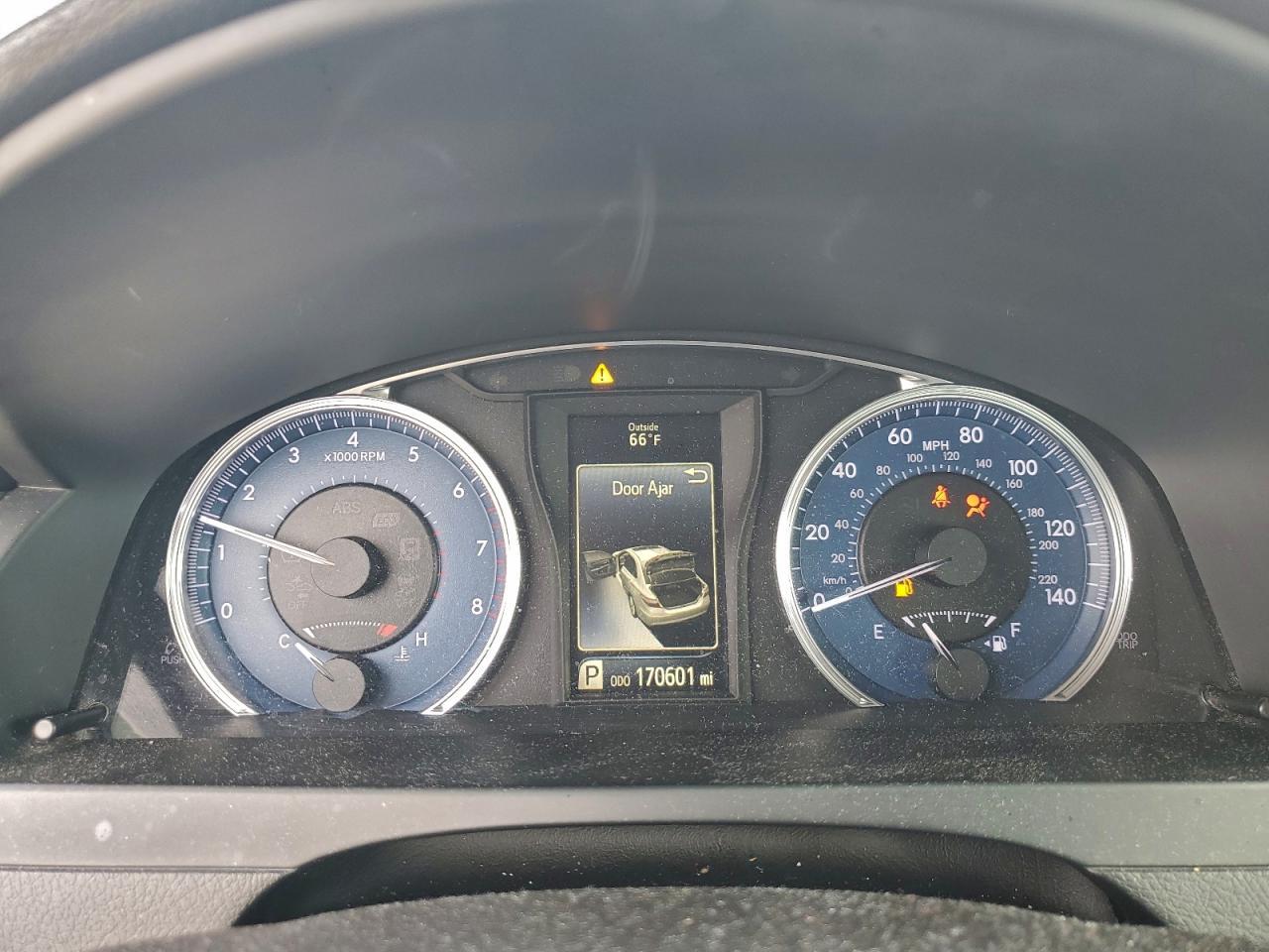 2016 TOYOTA CAMRY