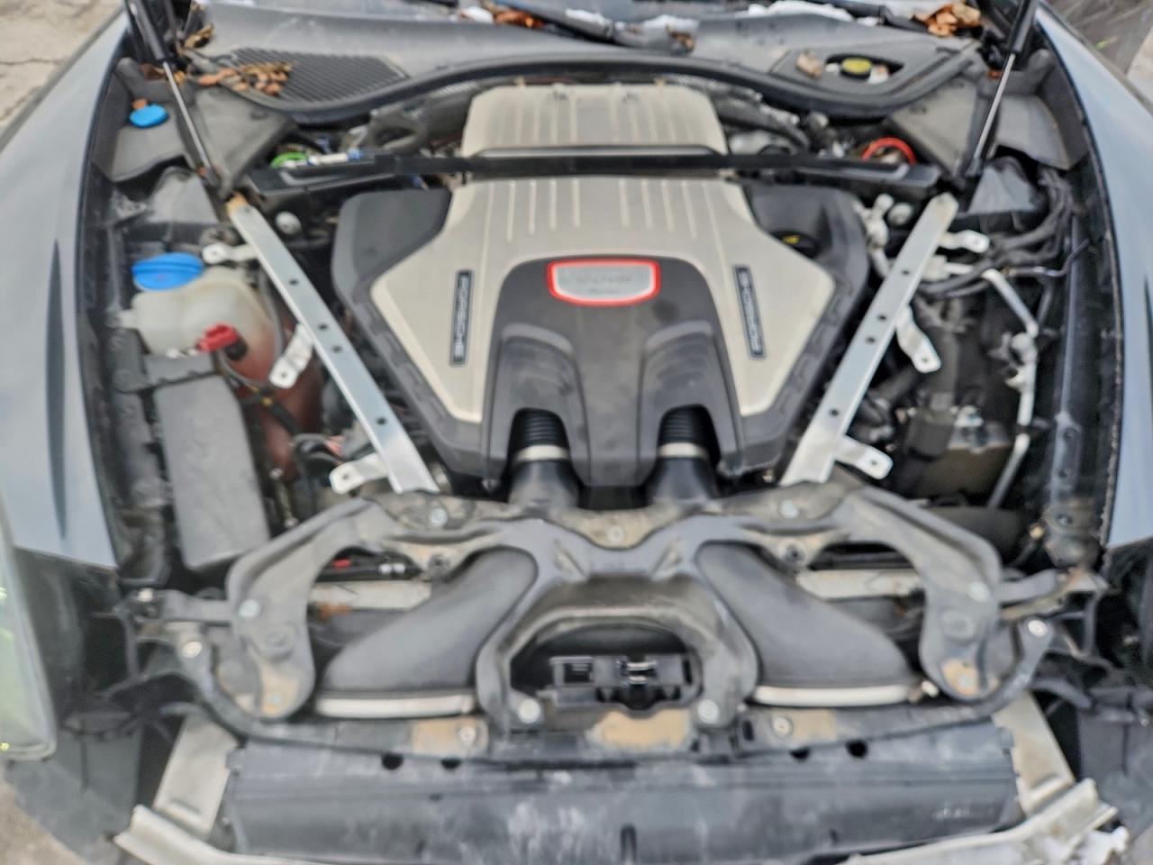 2018 PORSCHE Panamera