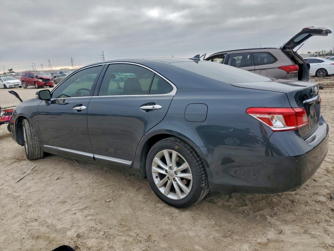 2011 LEXUS ES 350