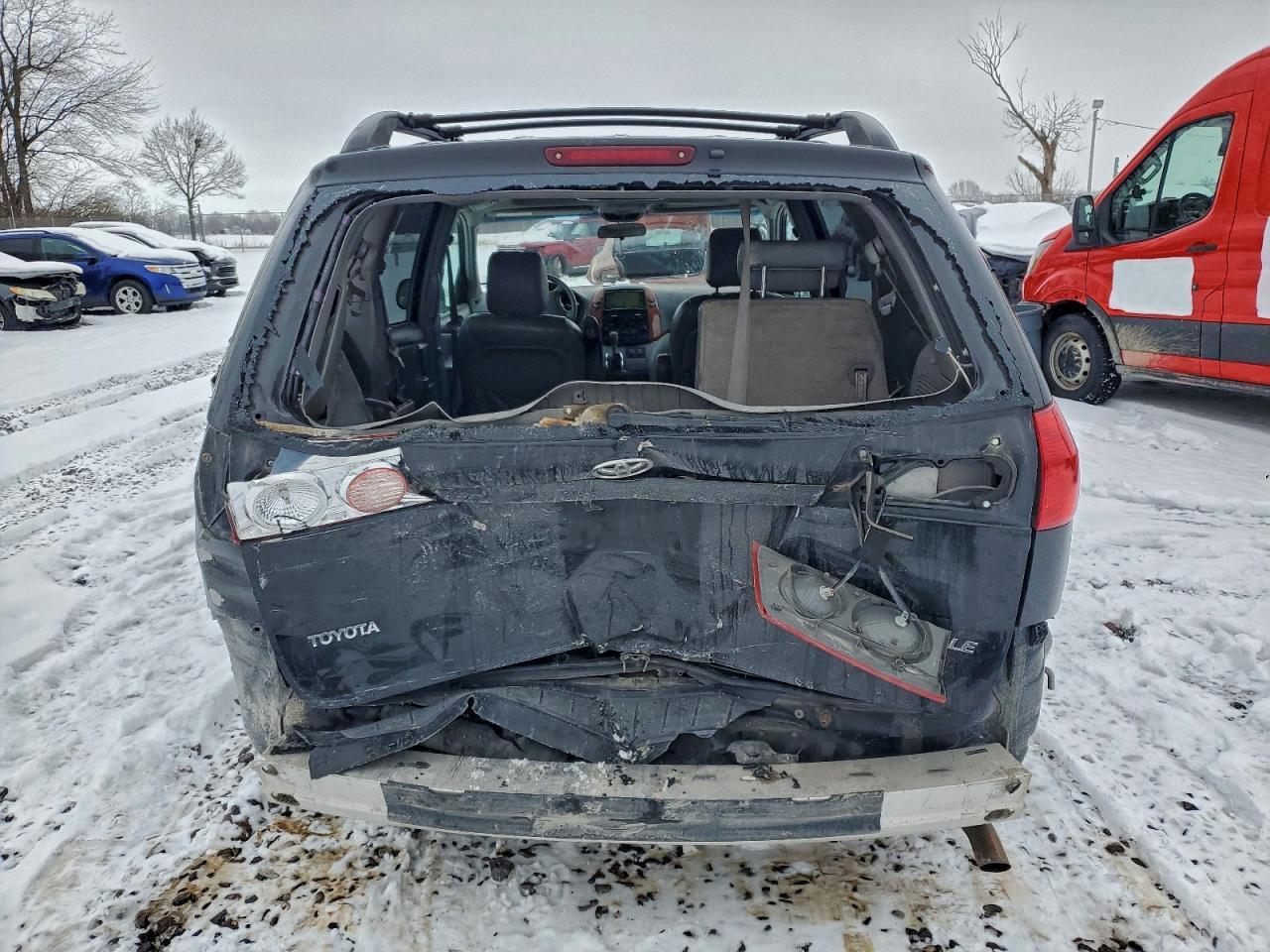 2009 TOYOTA SIENNA