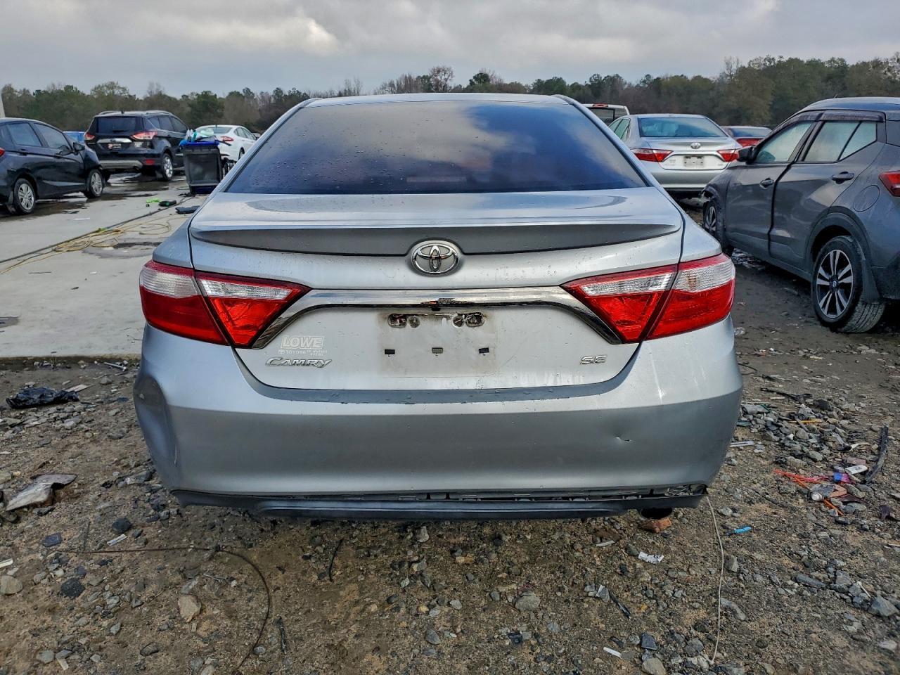 2016 TOYOTA CAMRY