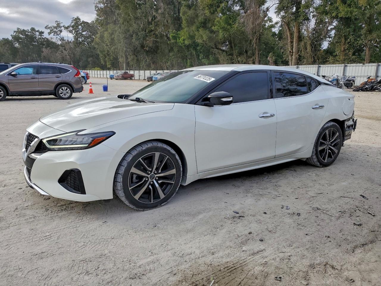 2023 NISSAN Maxima
