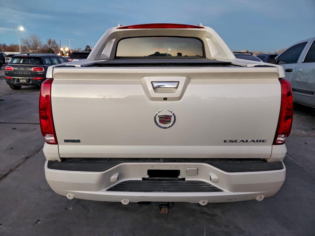 2010 CADILLAC Escalade EXT