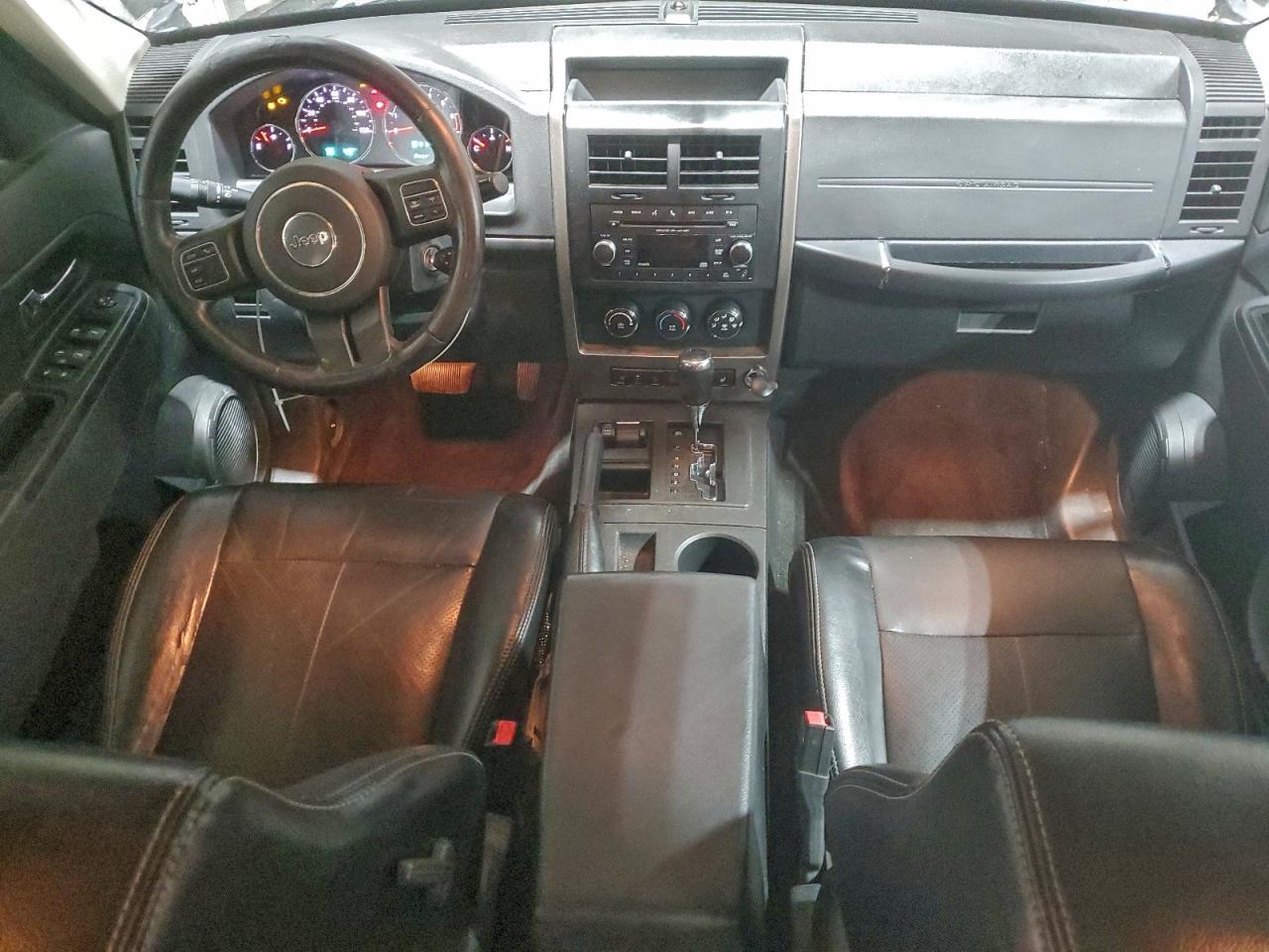 2012 JEEP Liberty