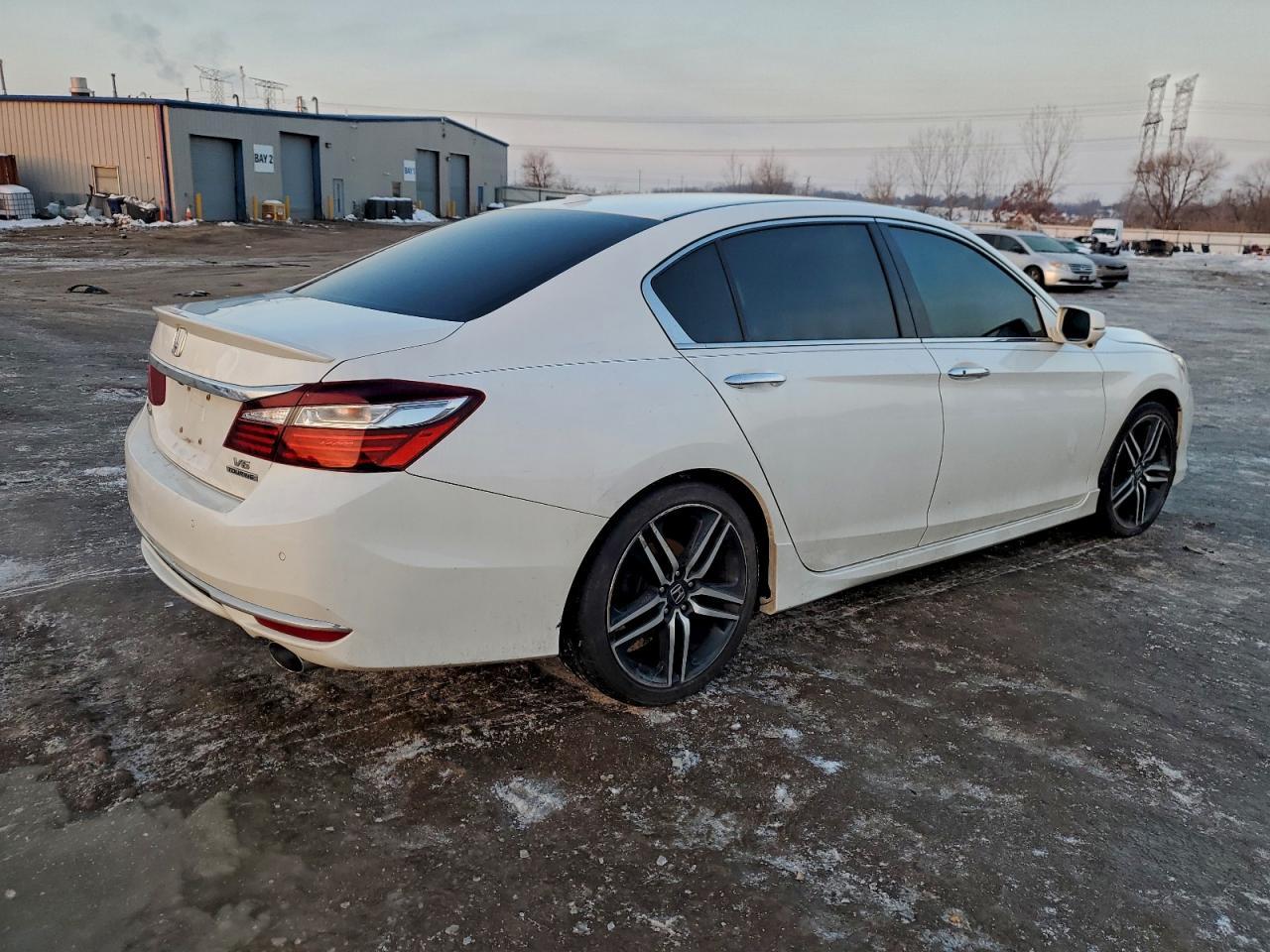 2017 HONDA ACCORD