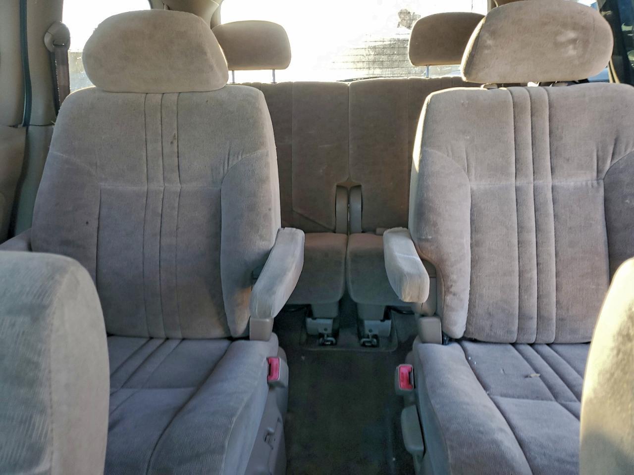 2002 TOYOTA SIENNA