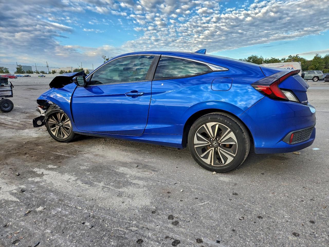 2017 HONDA CIVIC