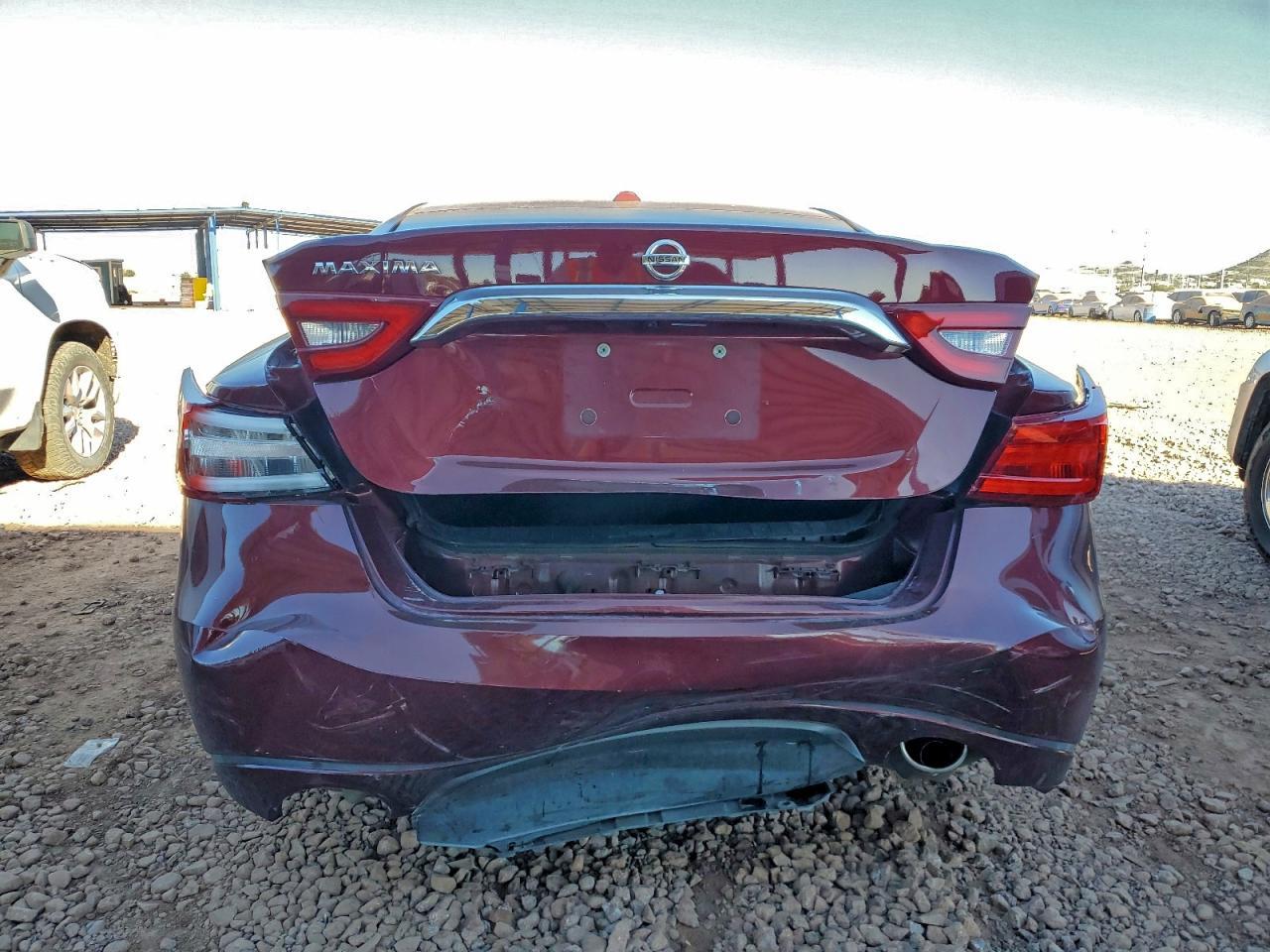 2017 NISSAN Maxima