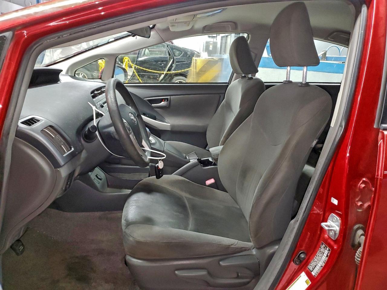 2011 TOYOTA PRIUS