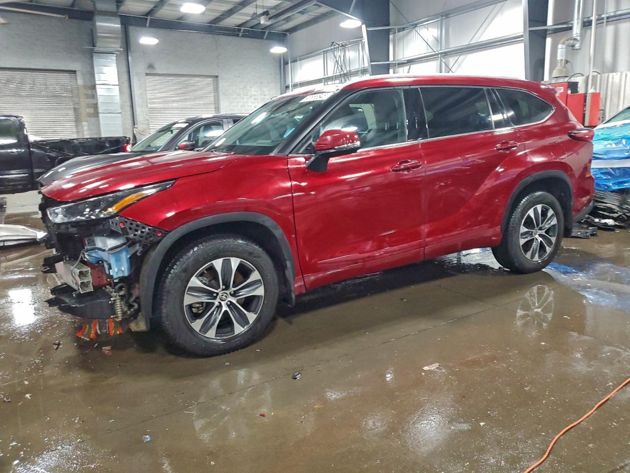 2022 TOYOTA HIGHLANDER