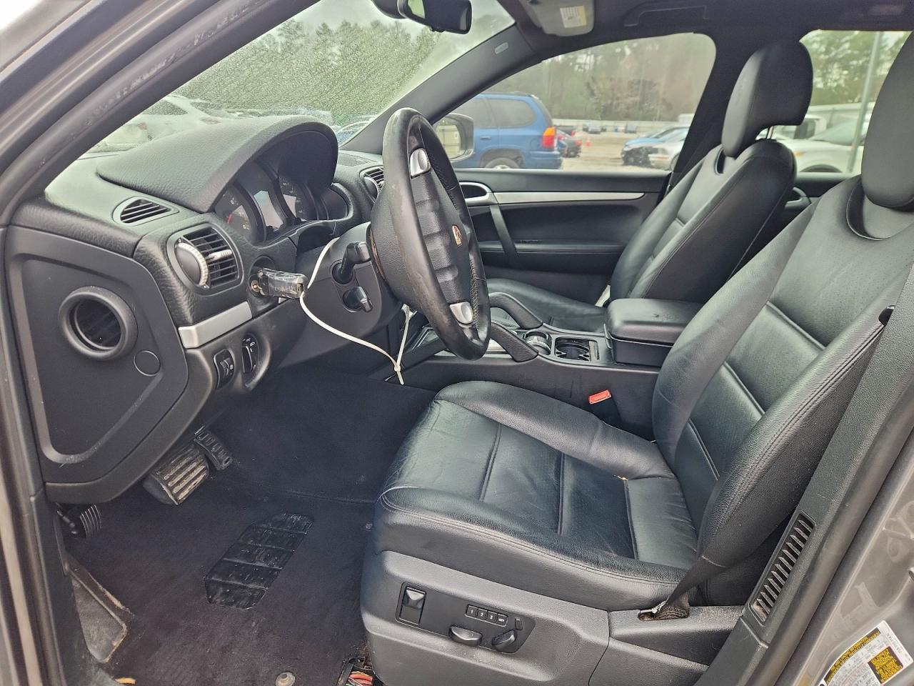 2010 PORSCHE CAYENNE