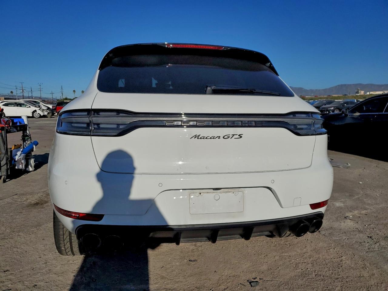 2020 PORSCHE Macan