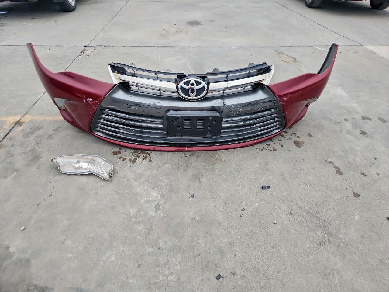 2016 TOYOTA CAMRY