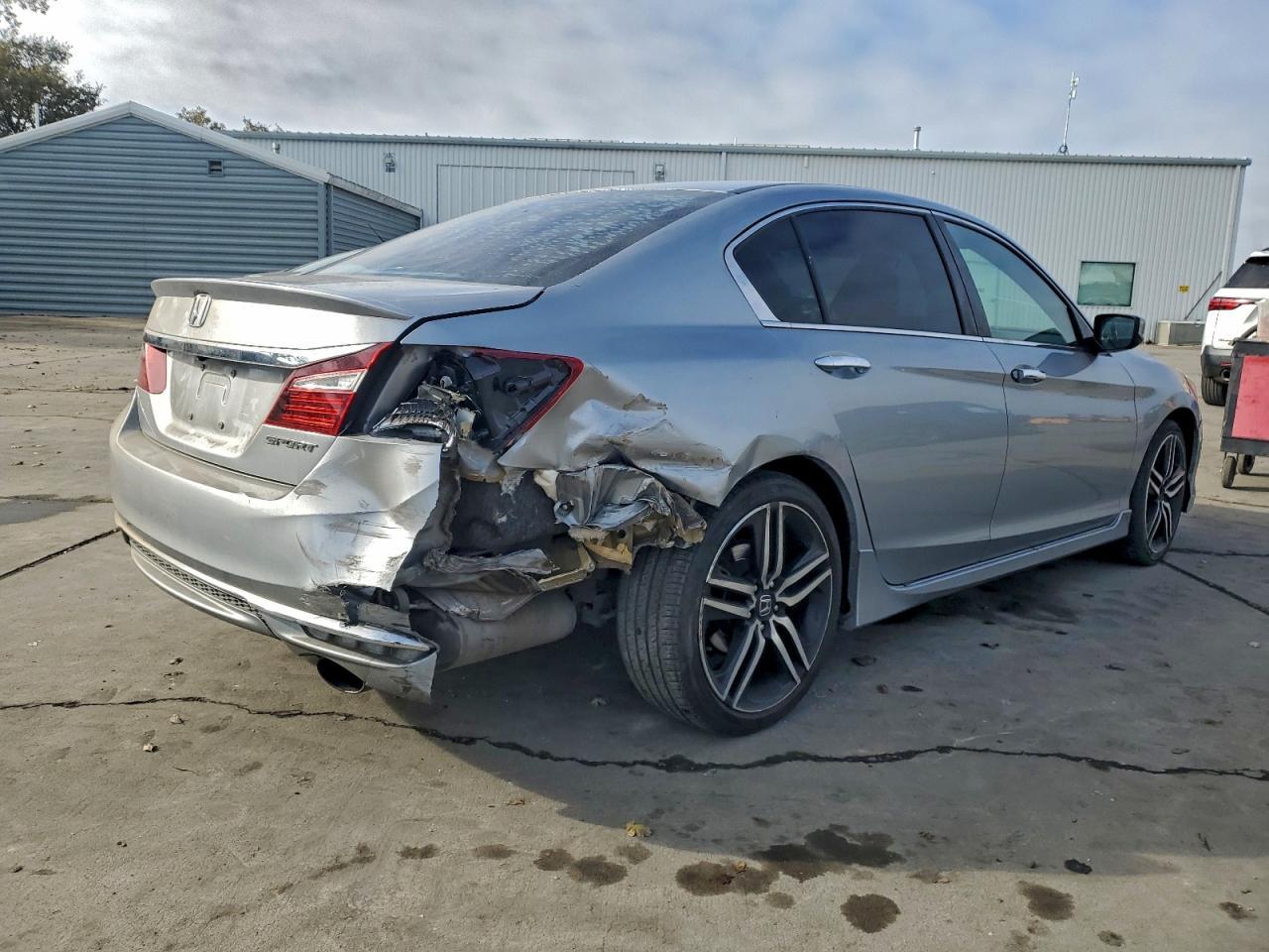 2017 HONDA ACCORD