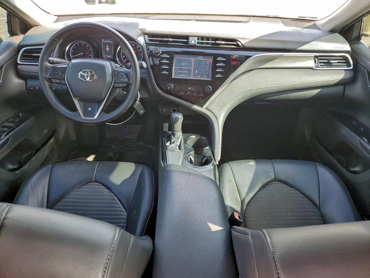 2018 TOYOTA CAMRY